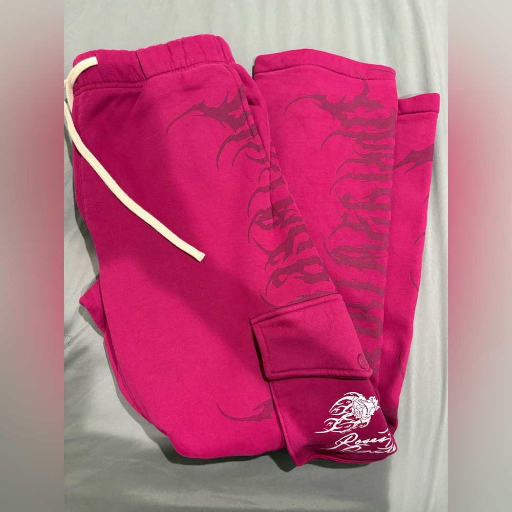 DARC SPORT X CIVIL REGIME ROSES FROM CONCRETE